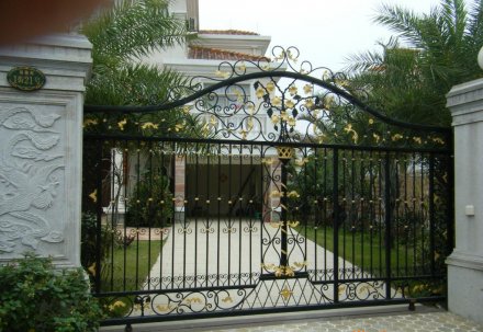 濰坊鐵藝大門拒絕酸堿