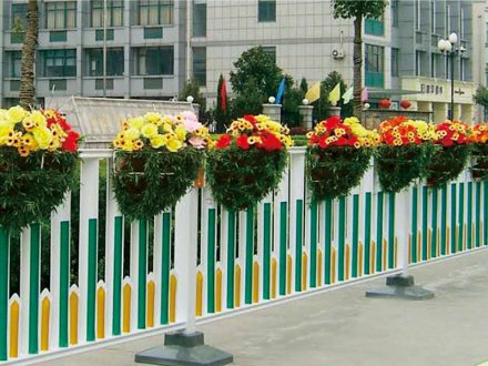 交通護(hù)欄分類(lèi)的依據(jù)是什么